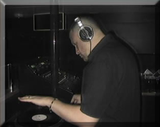 DJ Darren Birs
