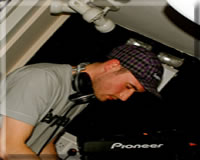 DJ Kit Leonard - Club & Function DJ based in London
