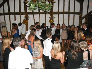 Up to date with all Dance and Pop tracks, DJ Michael Davis, perfect for your 18th Birthday Party in the London area