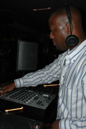 Wedding and Christmas Party DJ and Disco Hire - Akin Oyefeso