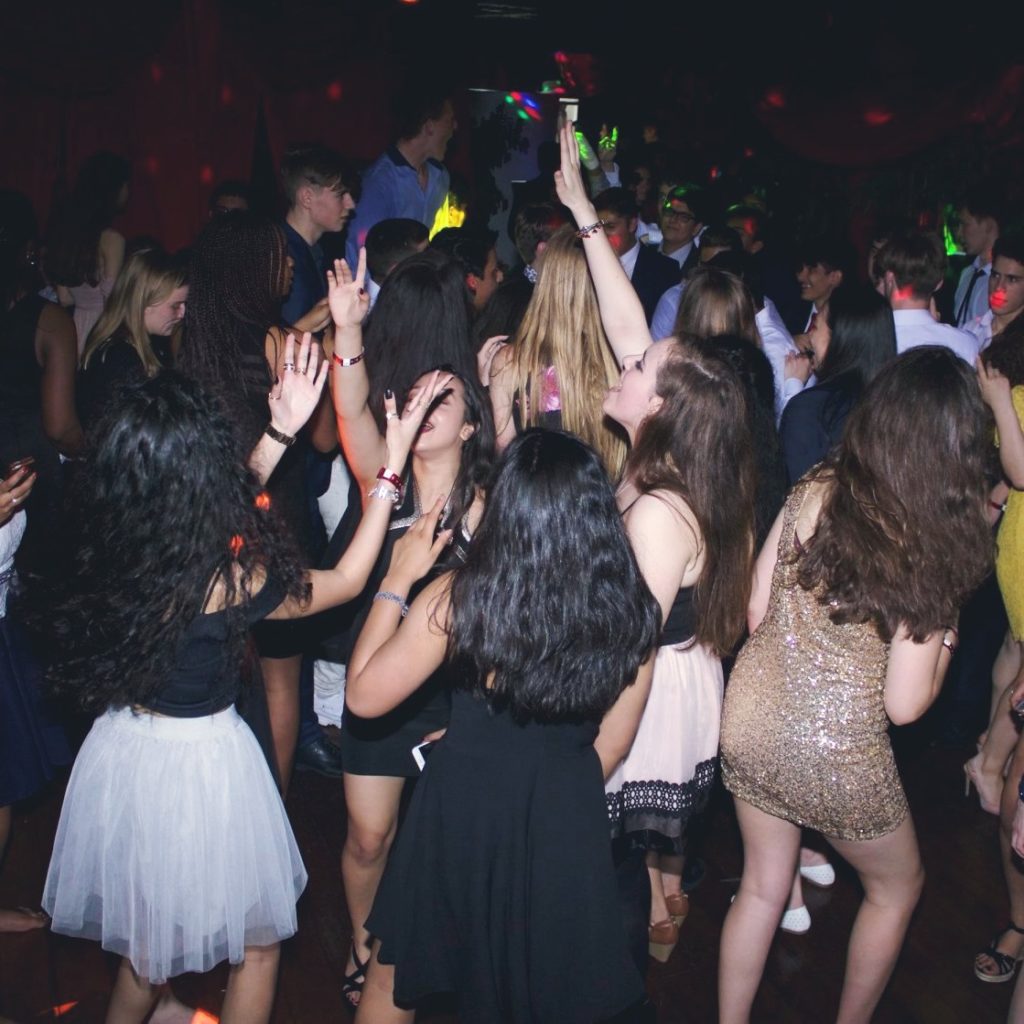 Professional prom DJ hire in London and Kent. 